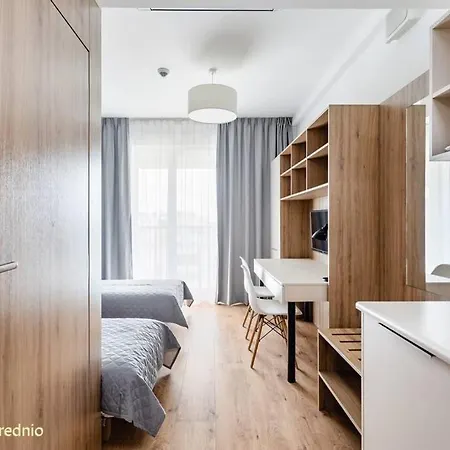 W Warszawie Dedykowany Parking Podziemny W Cenie, Wifi, Ac, Blisko Centrum New In Finished To A High Specification Fitted Out To A High Standard On The 7th Floor, Wifi, Underground Parking Price Included Apartamento