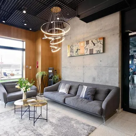 Apartment W Warszawie Dedykowany Parking Podziemny W Cenie, Wifi, Ac, Blisko Centrum New In Finished To A High Specification Fitted Out To A High Standard On The 7th Floor, Wifi, Underground Parking Price Included *