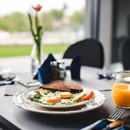 Apartment W Warszawie Dedykowany Parking Podziemny W Cenie, Wifi, Ac, Blisko Centrum New In Finished To A High Specification Fitted Out To A High Standard On The 7th Floor, Wifi, Underground Parking Price Included