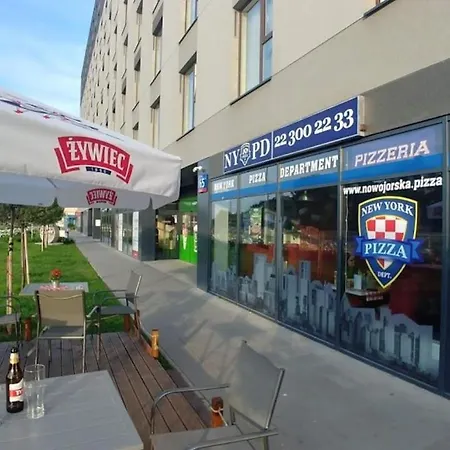 Apartamento W Warszawie Dedykowany Parking Podziemny W Cenie, Wifi, Ac, Blisko Centrum New In Finished To A High Specification Fitted Out To A High Standard On The 7th Floor, Wifi, Underground Parking Price Included Varsóvia