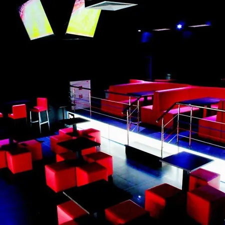 W Warszawie Dedykowany Parking Podziemny W Cenie, Wifi, Ac, Blisko Centrum New In Finished To A High Specification Fitted Out To A High Standard On The 7th Floor, Wifi, Underground Parking Price Included Apartamento *