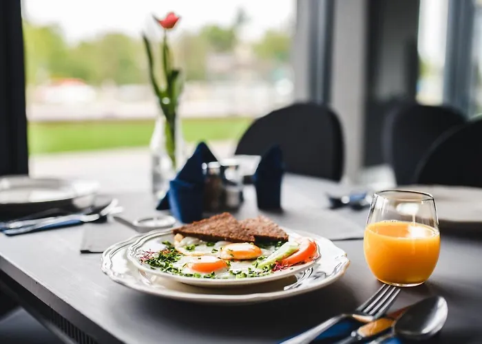 شقة W Warszawie Dedykowany Parking Podziemny W Cenie, Wifi, Ac, Blisko Centrum New In Finished To A High Specification Fitted Out To A High Standard On The 7th Floor, Wifi, Underground Parking Price Included