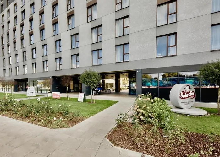 شقة W Warszawie Dedykowany Parking Podziemny W Cenie, Wifi, Ac, Blisko Centrum New In Finished To A High Specification Fitted Out To A High Standard On The 7th Floor, Wifi, Underground Parking Price Included *