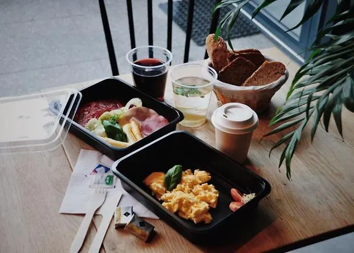 W Warszawie Dedykowany Parking Podziemny W Cenie, Wifi, Ac, Blisko Centrum New In Finished To A High Specification Fitted Out To A High Standard On The 7th Floor, Wifi, Underground Parking Price Included *