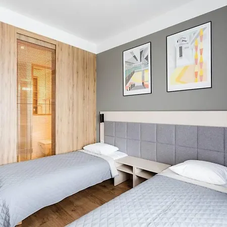 W Warszawie Dedykowany Parking Podziemny W Cenie, Wifi, Ac, Blisko Centrum New In Finished To A High Specification Fitted Out To A High Standard On The 7th Floor, Wifi, Underground Parking Price Included Lejlighed *