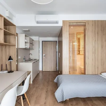 W Warszawie Dedykowany Parking Podziemny W Cenie, Wifi, Ac, Blisko Centrum New In Finished To A High Specification Fitted Out To A High Standard On The 7th Floor, Wifi, Underground Parking Price Included Διαμέρισμα *