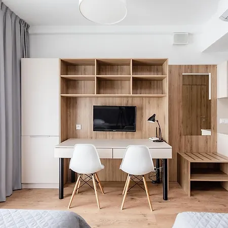 W Warszawie Dedykowany Parking Podziemny W Cenie, Wifi, Ac, Blisko Centrum New In Finished To A High Specification Fitted Out To A High Standard On The 7th Floor, Wifi, Underground Parking Price Included Βαρσοβία