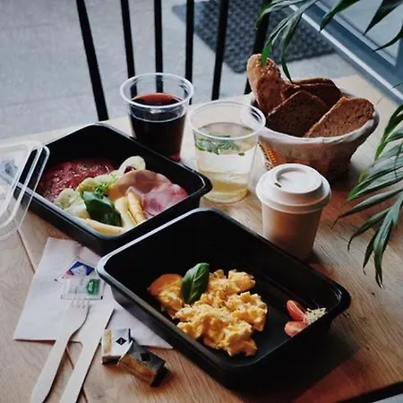 W Warszawie Dedykowany Parking Podziemny W Cenie, Wifi, Ac, Blisko Centrum New In Finished To A High Specification Fitted Out To A High Standard On The 7th Floor, Wifi, Underground Parking Price Included *